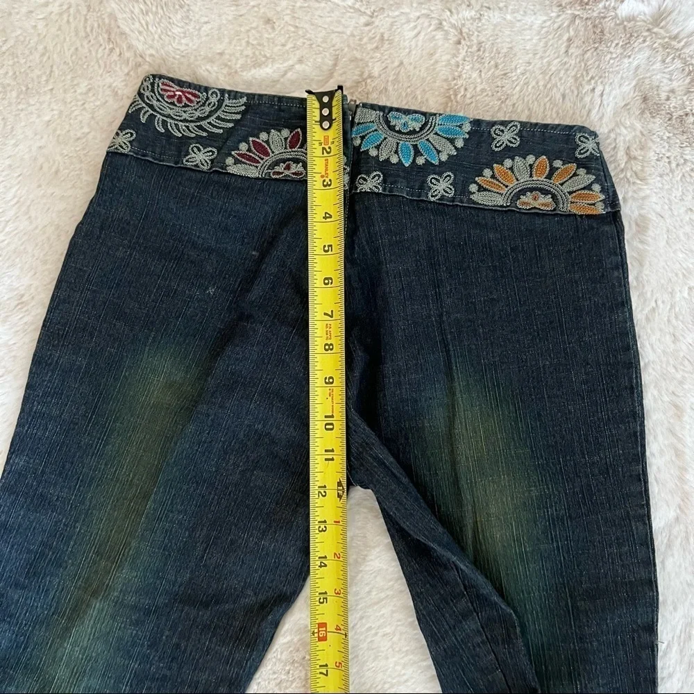 SOLO jeans capris flower print on the waistline Size 6 Dark blue color - Picture 8 of 9